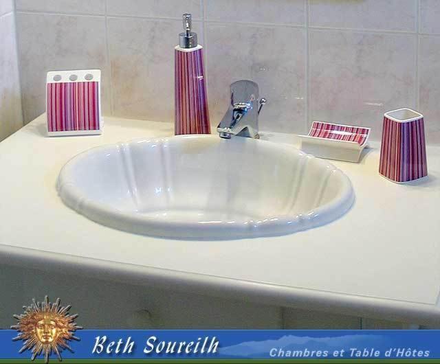 Beth Soureilh Adults Only Bed and Breakfast Coarraze Kamer foto